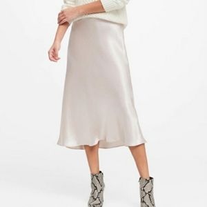 NWT Rachel Zoe Cream Satin/Silky Midi Skir…